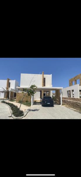 Standalone villa, First row on the lagoon